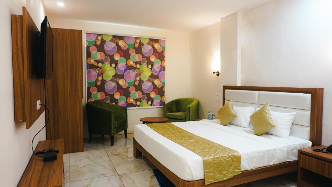 Hotel Northwind, Kharar, Mohali Eksteriør billede
