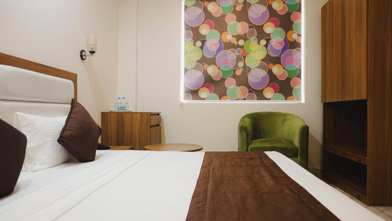Hotel Northwind, Kharar, Mohali Eksteriør billede