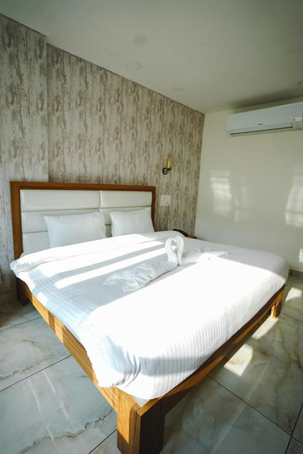 Hotel Northwind, Kharar, Mohali Eksteriør billede